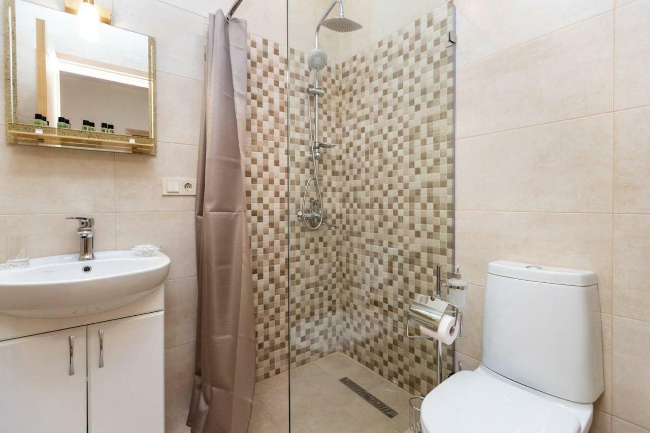 Wehost Stylish Apartment In Old Тбілісі Екстер'єр фото